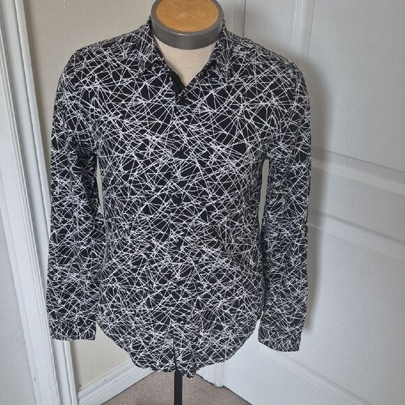 Guess Monochrome Patterned Shirt - Picture 3 of 16